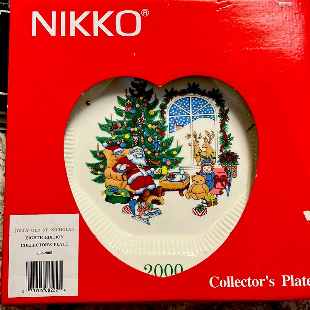 Nikko Annual Christmas Collector's Plate - 2000